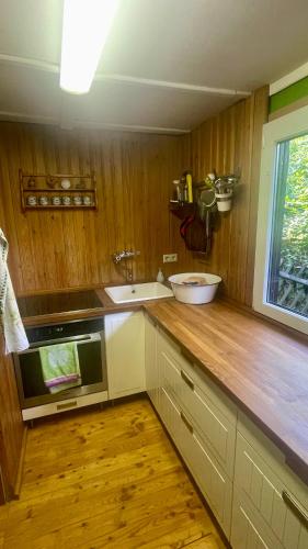 Dapur atau dapur kecil di Haus Pawi
