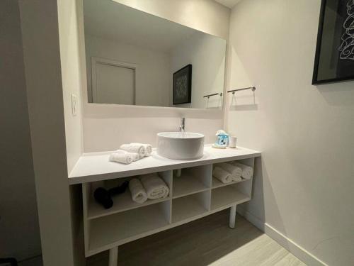 Bagno di Newly Room in cozy hotel with Super location to the Parks