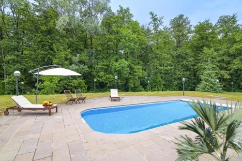 Fotografia z galérie ubytovania Villa Bella Elena Private Swimming Pool - Happy Rentals v destinácii Vergiate