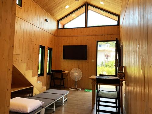 TV o dispositivi per l'intrattenimento presso Abrite House - Tiny House Koh Lanta