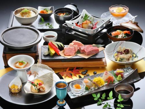 旅館の敷地内または近くでの食事または食べ物