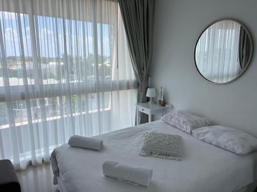 Postel nebo postele na pokoji v ubytování Caesarea Resort