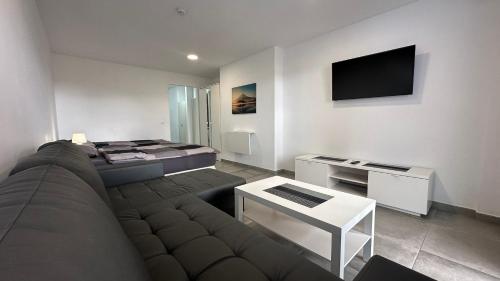 Top Studio in Las Arenas, 4 OG, seitlicher Meerblick, im Herzen von Playa del Ingles, Gran Canaria