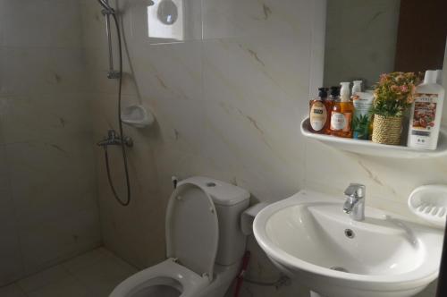 Ένα μπάνιο στο Beautiful Salalah Beach Apartments - 2 by Beautiful Salalah Tours