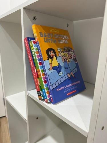 Perpustakaan di apartmen