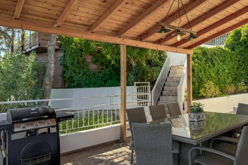 Balkón nebo terasa v ubytování Pano Stalos Villas