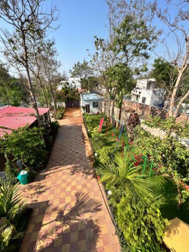 Taman di luar JLR Farm Stay