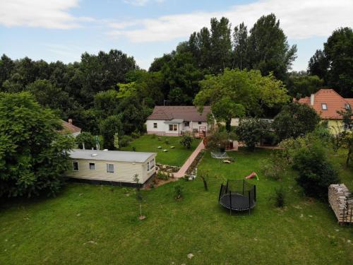 Zahrada ubytování Hídláb Mobil Apartman