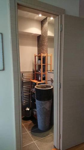 Top roof luxury studio near metro!