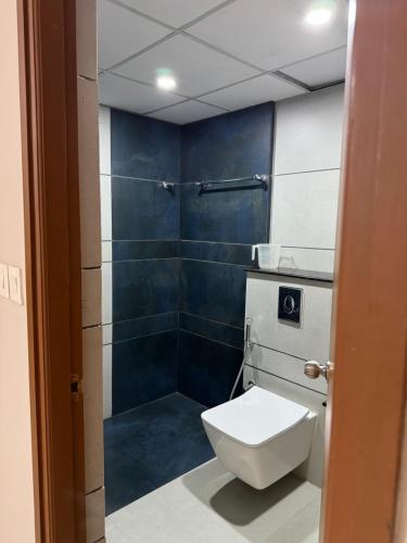 Un baño de Aami dhivahi guest house 02