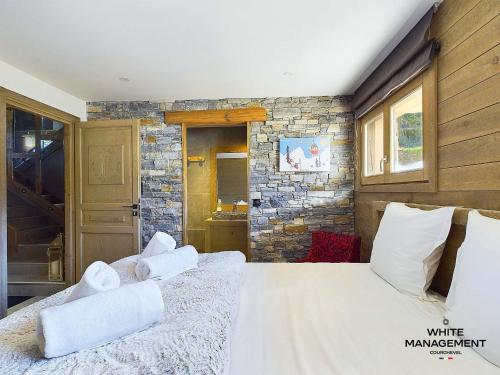 Chalet renove 2022, 10 pers, PARKING, poele, skiroom, 3 ch, balcon - FR-1-664-33