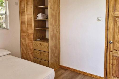Postel nebo postele na pokoji v ubytování Micoud - 2-Bedroom Villa - Pool - Free Parking