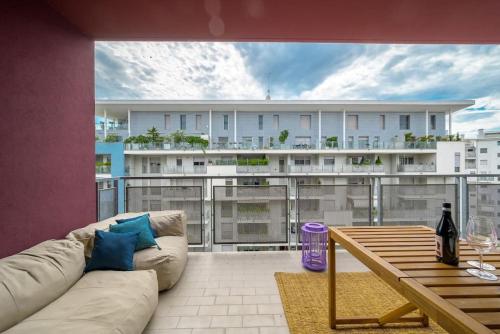 Near Duomo - Free Parking -Terrace - Metro - AC