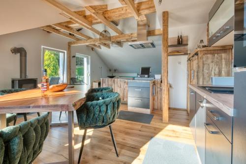 Kuchyň nebo kuchyňský kout v ubytování Penthouse mit Aussicht über den Wald