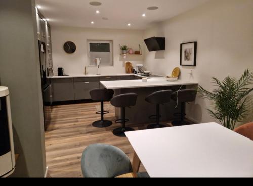 Η κουζίνα ή μικρή κουζίνα στο Ski-VM i Trondheim 2025, house with 5 big bedrooms