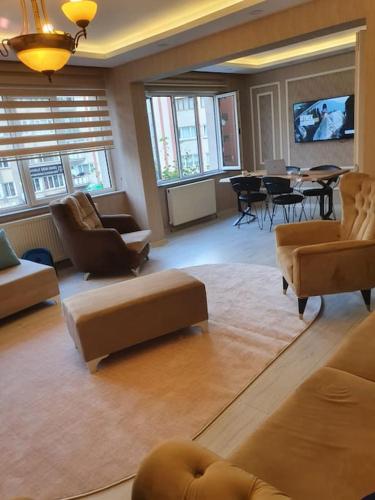 Ruang duduk di Mükemmel Konumda Aile İçin Lüks Daire