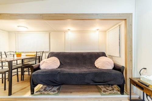Gambar di galeri bagi Half Moon Lake Retreat di Melrose