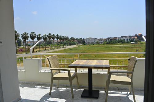 A balcony or terrace at Side leon