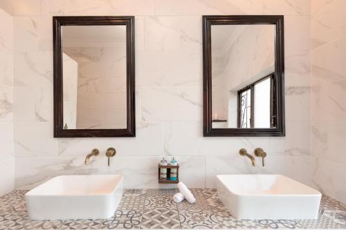 Bagno di Villa Colinas at Serenity Hills