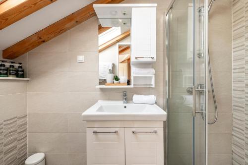 Ένα μπάνιο στο Vacation House Cavtat