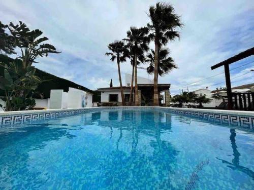 Villa las palmeras bonita casa con piscina privada
