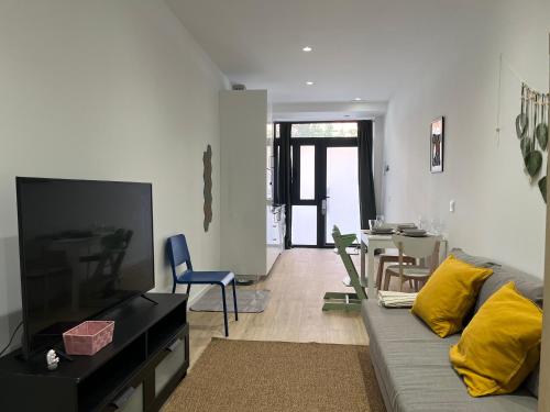 Quiet room in a park close to the sea & beach & subway No-4