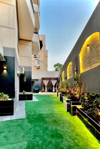 Taman di luar Lux private home Sheikh zayed