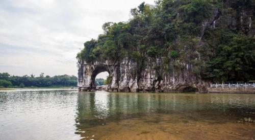 Landskap semula jadi dekat dengan hotel