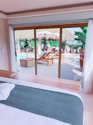 Bazén v ubytování Xeno Hotel Boutique nebo v jeho okolí