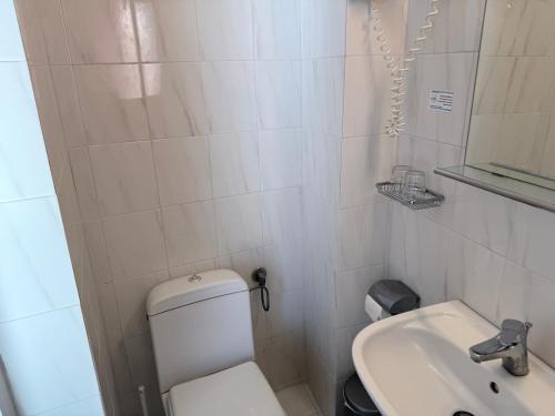 Un baño de Savoy City Hotel