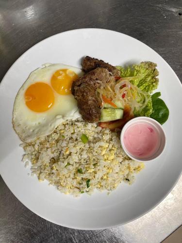 度假酒店内部或周边提供的食物