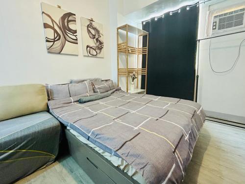 Cozy Studio Unit Near MRT Shaw & Malls
