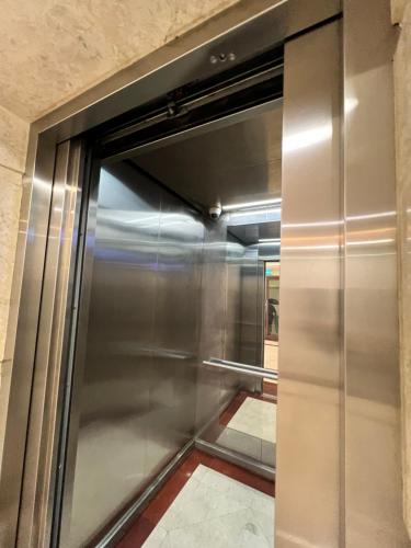 MawāliḩにあるLuxury apartment with cozy furnitureのギャラリーの写真