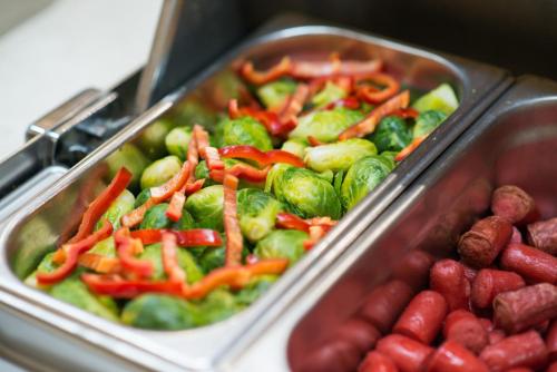 Jídlo v hotelu nebo okolí