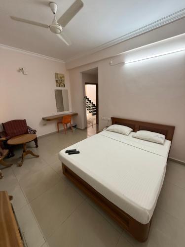 Postel nebo postele na pokoji v ubytování Hotel GARISHPARK