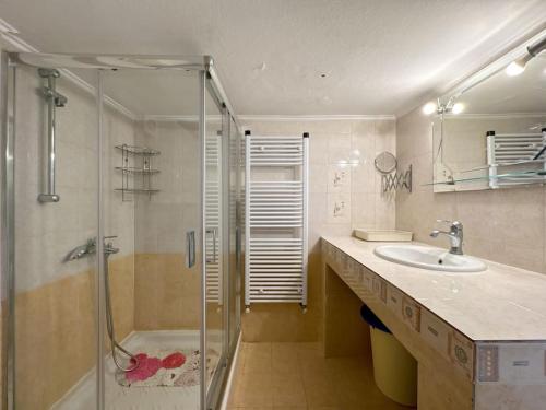 Historic Seaview Getaway Near the City Center