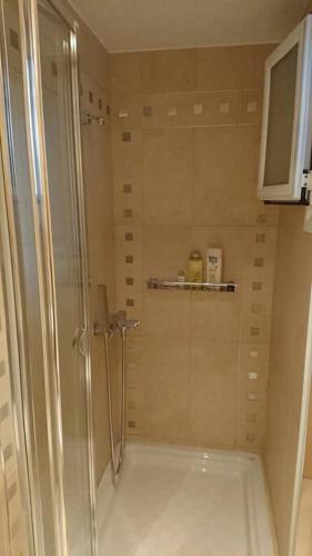 Cozy ground floor studio near metro!