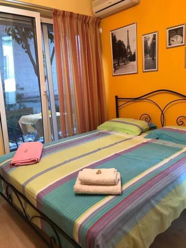 Cozy ground floor studio near metro!