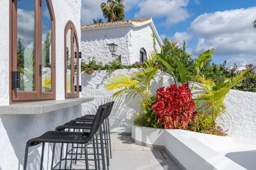 Luxury house with private heated pool in Nerja!