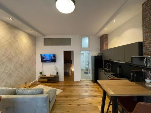 Η κουζίνα ή μικρή κουζίνα στο Ferienwohnung Schulerhaus