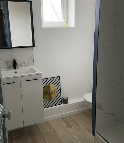 Koupelna v ubytování Le Spot, appartement cosy à 1mn de la mer, Saint Aubin sur Mer