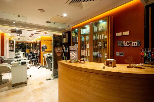 Ο χώρος του lounge ή του μπαρ στο Diwan Casablanca Hotel & Spa