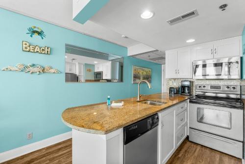 Sunbird Resort! Stunning Beach and Ocean Views! by Dolce Vita Getaways PCB photo 16