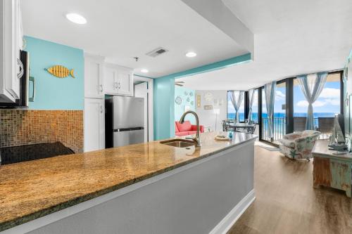 Sunbird Resort! Stunning Beach and Ocean Views! by Dolce Vita Getaways PCB photo 17