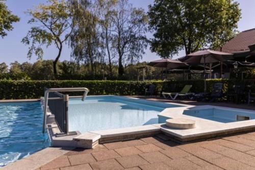 Sfeervol Tiny House in het Bos