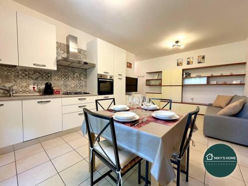 Η κουζίνα ή μικρή κουζίνα στο MIKY'S HOME