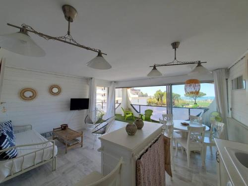Appartement avec terrasse vue mer, parking privé