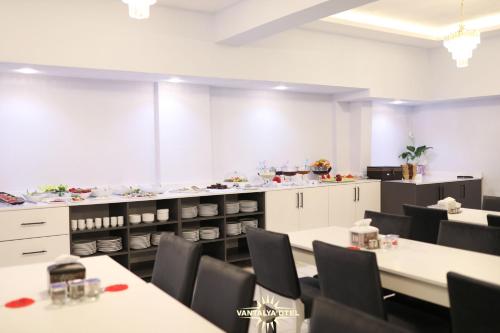 Бизнес-центр и/или конференц-зал в Vantalya Otel