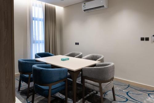 Гостиная зона в أجنحة لفيف السلام - Lafif Apartments-Al-Salam
