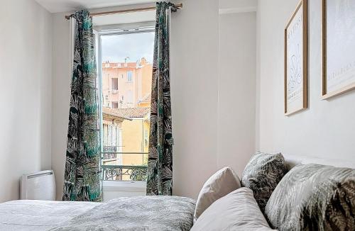 Charming 2-Bedroom Retreat Near City Center with Excellent Transport Links